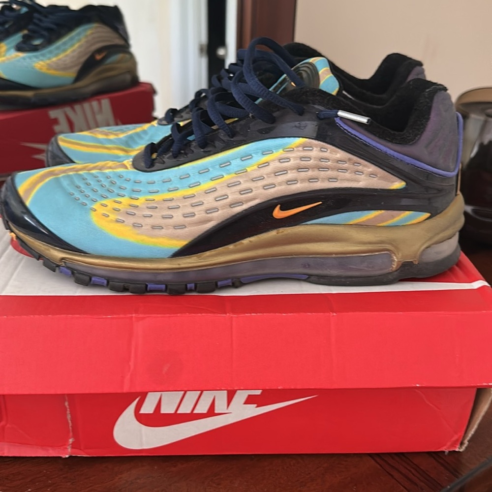 Nike Men Vibrant Blue and Yellow Sneakers